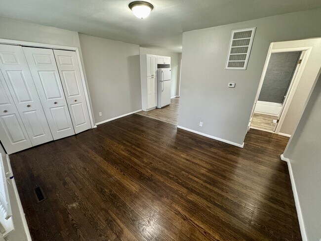 Foto del edificio - 1521 W 22nd Terrace