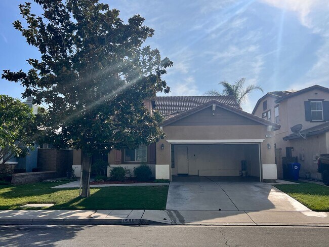 Foto del edificio - Beautiful 4 Bedroom, 3 Baths Single Family Home In North Fontana for Lease