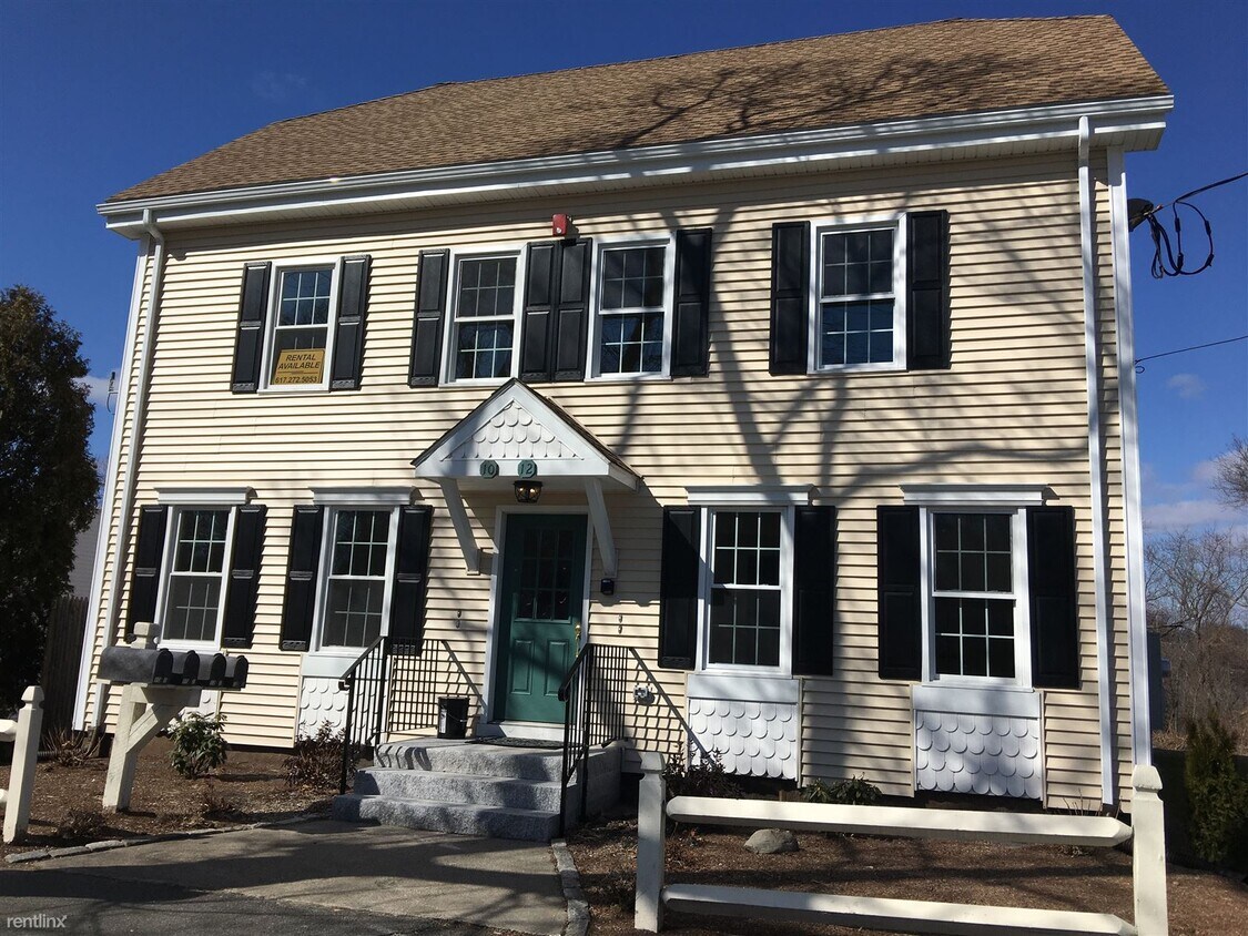 Primary Photo - 3 br, 1 bath 4plex - 12 Ashland St # 2