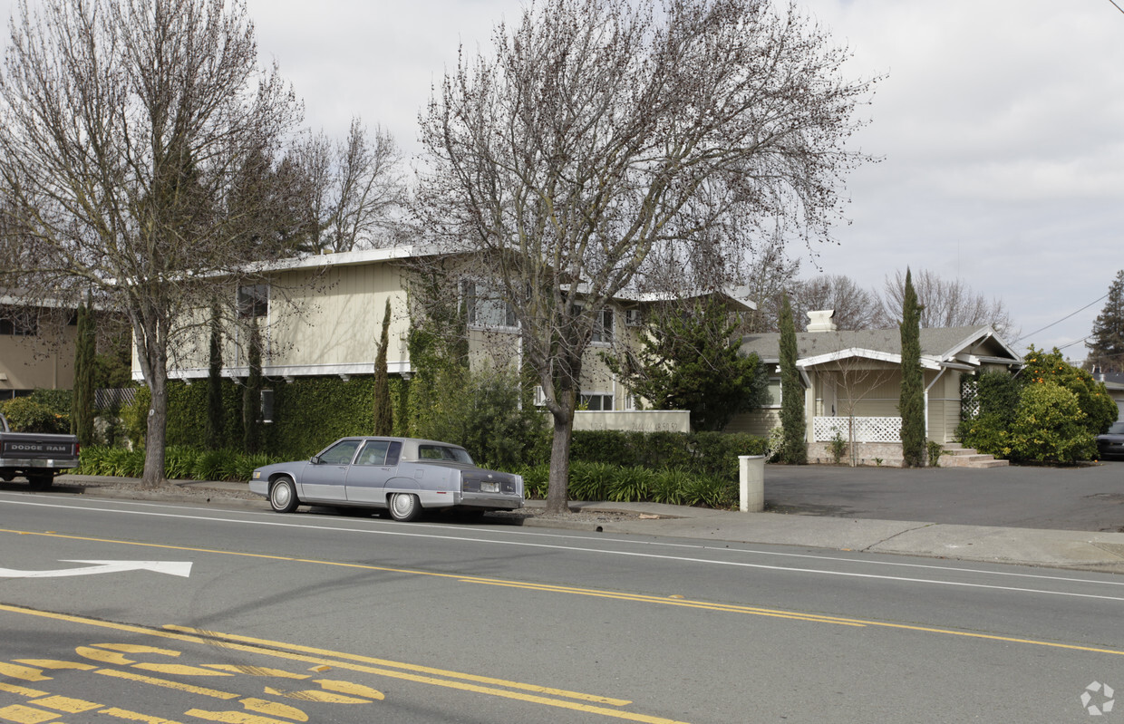Primary Photo - 2444-2452 Old Sonoma Rd