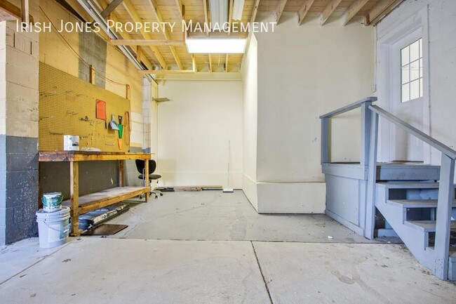 Foto del edificio - 4796 N Bailey Ave