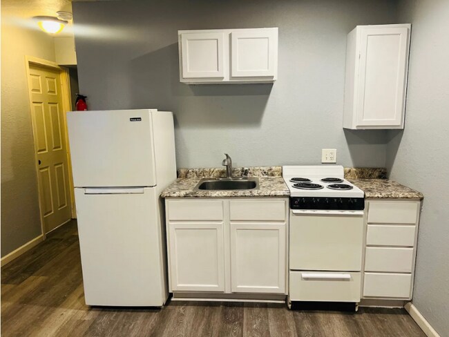 Foto del edificio - 5423-5425 E 27th St