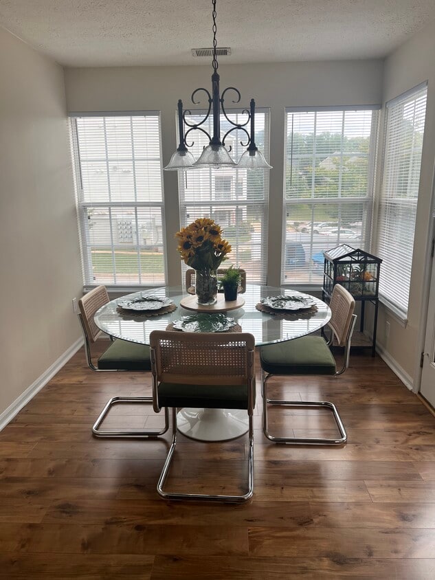 Foto principal - 3105 Cardinal Way