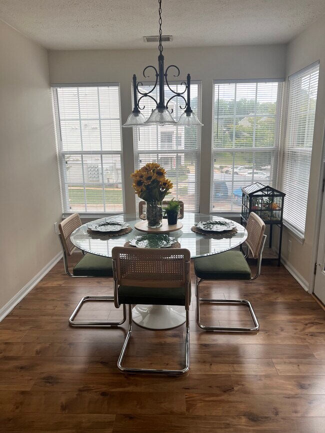 Building Photo - 3105 Cardinal Way