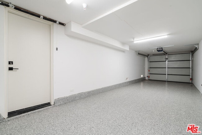 Foto del edificio - 611 Broadway St