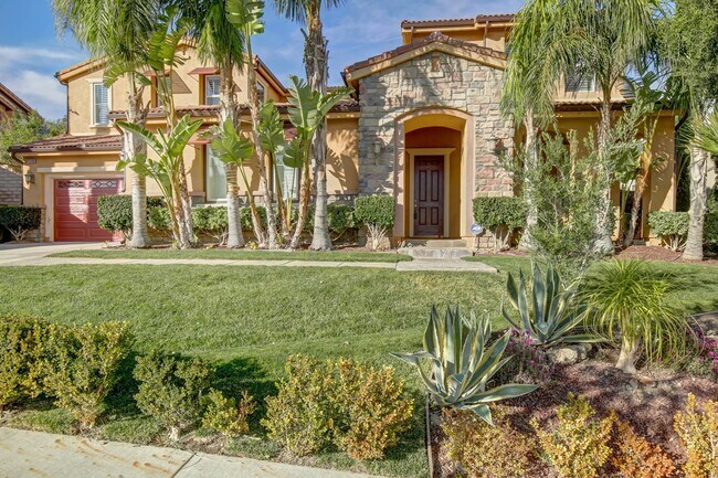 Foto del edificio - Stunning 5/4.5 pool home located in the de...