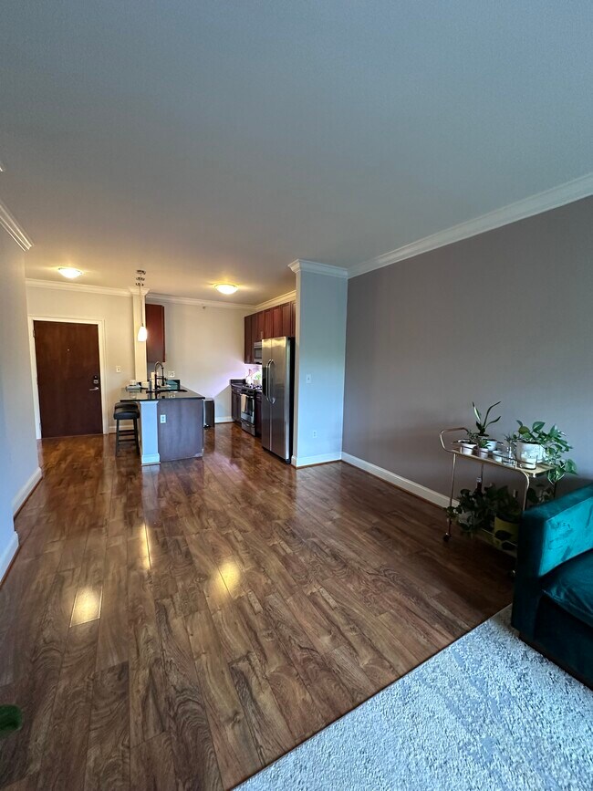 Foto del edificio - 6301 Edsall Rd