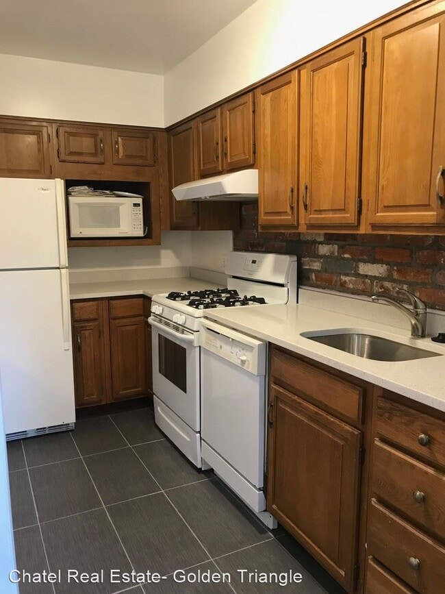 Building Photo - 2 br, 1 bath House - 1824 S Street, NW #204
