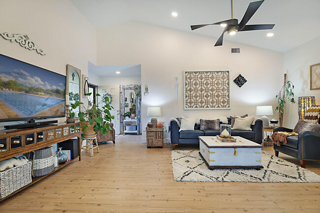 Building Photo - 6051 Parkwalk Dr
