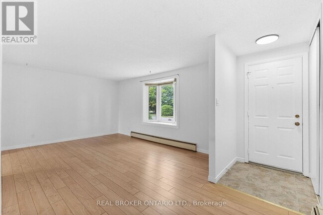 Building Photo - 320 Reynolds Dr
