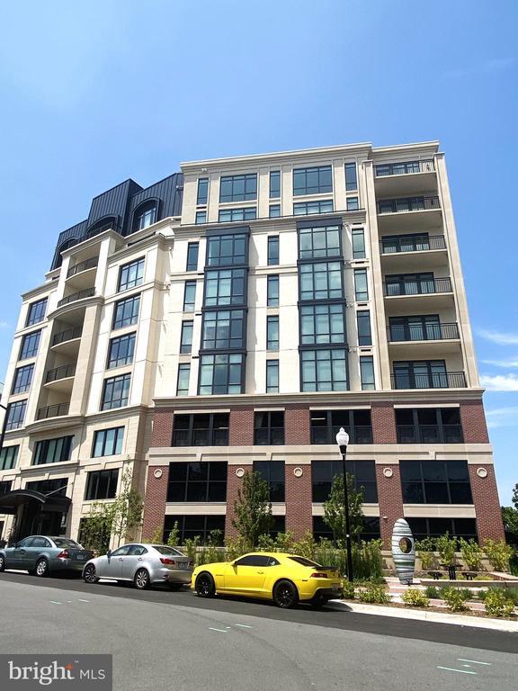 Foto del edificio - 6718 Lowell Ave