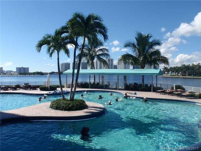 Foto del edificio - 3530 Mystic Pointe Dr
