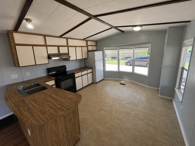 Foto del edificio - 32613 Whaleys Loop