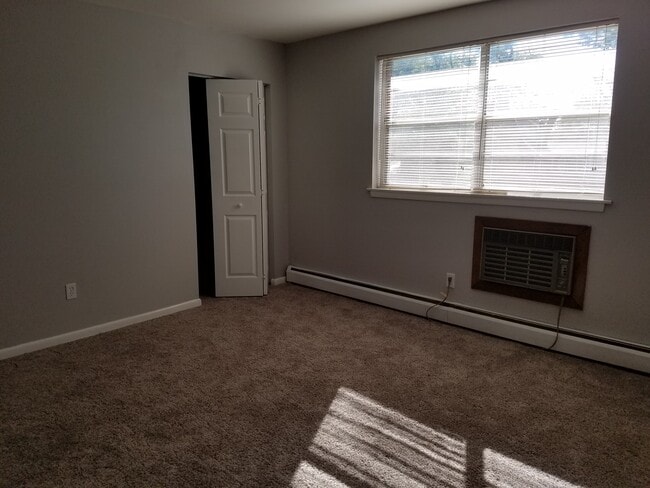 Building Photo - 50 E Front St