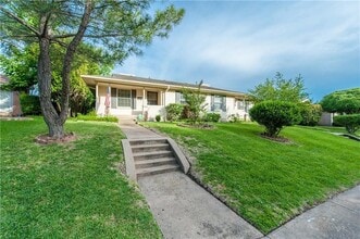 Building Photo - 7521 Brentcove Cir