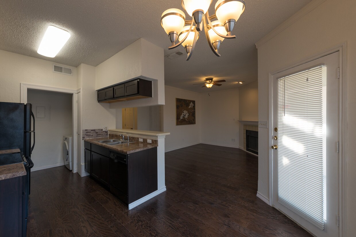 7151 Gaston Ave, Dallas, TX 75214 Condo for Rent in Dallas, TX