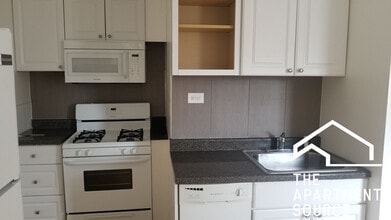 Building Photo - 4409 N Kenneth Ave