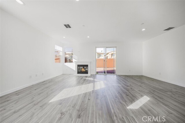 Foto del edificio - 8537 Thunderbird Dr