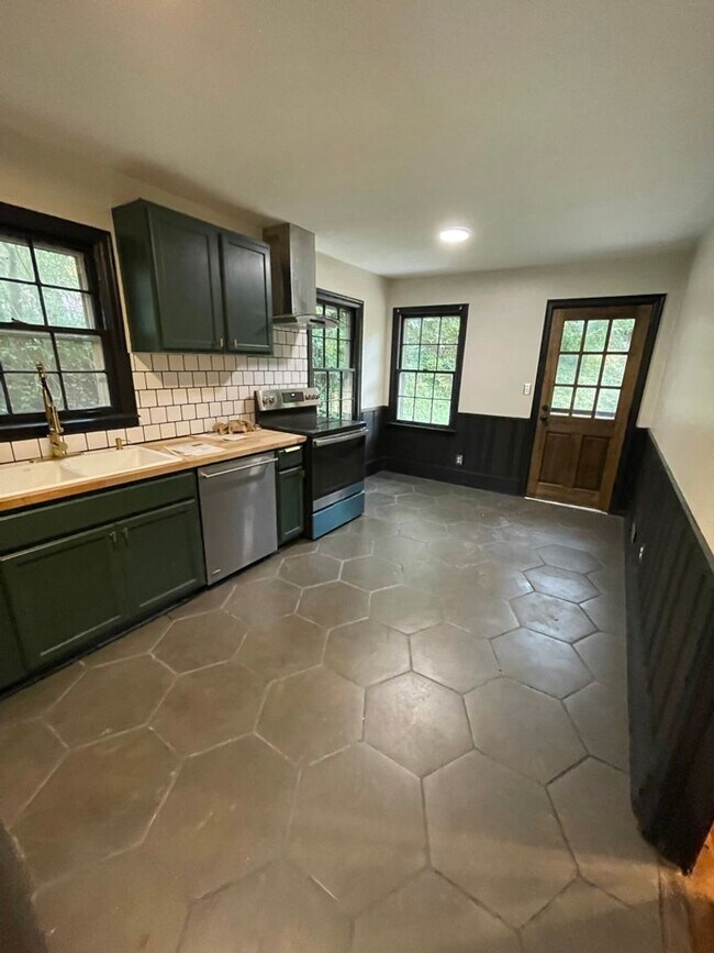 Foto del edificio - Home For rent In East Lake!!! Available to...