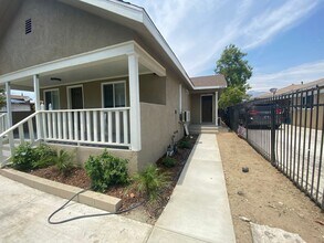Building Photo - 1083 E Nocta St