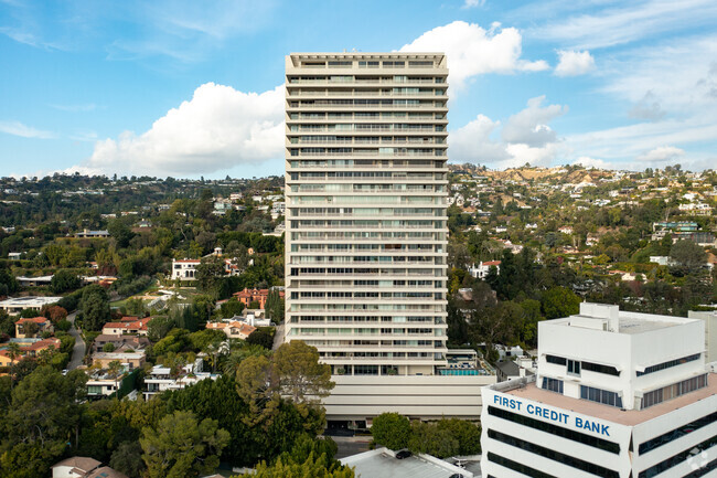 9255 Doheny Rd - Sierra Towers