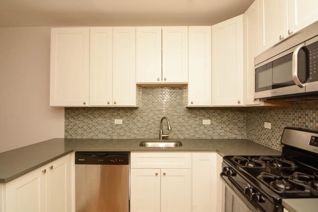 Building Photo - 2839 W Palmer St