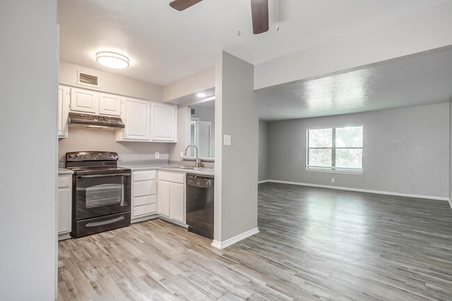 Foto del edificio - Foxfire Apartment Homes