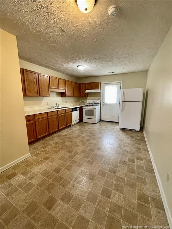 Building Photo - 206 Centipede Ln