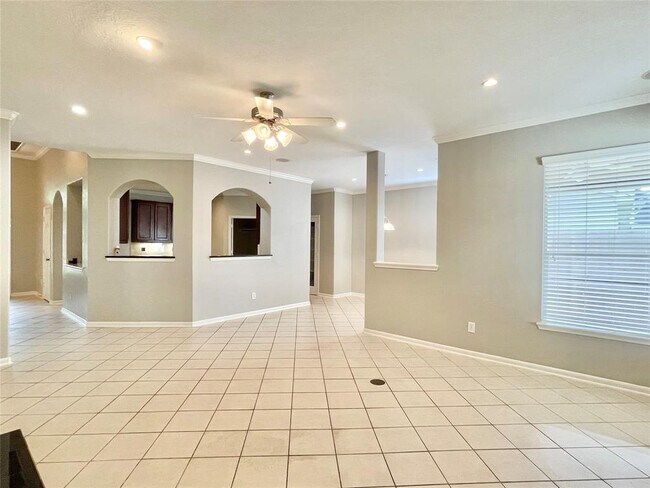 Building Photo - 11223 English Rose Trail
