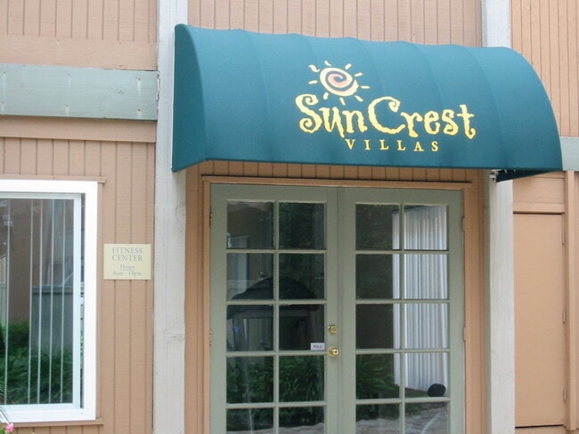 Building Photo - 3030 Suncrest Dr