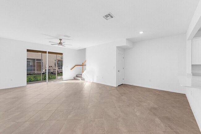 Foto del edificio - 2827 BLOSSOM WAY- 3 BEDROOM TOWNHOUSE IN ORANGE BLOSSOM