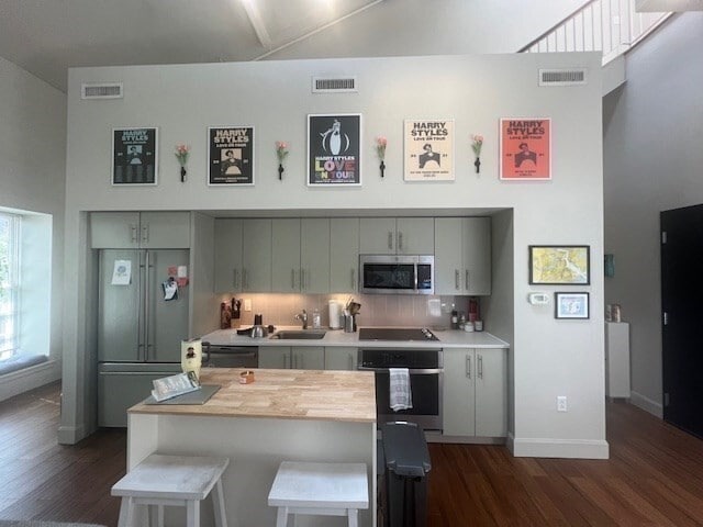 Foto del edificio - 33 3rd Ave