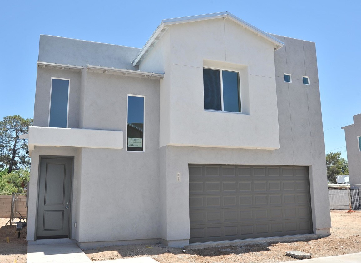 2822 N Fair Oaks Ave, Tucson, AZ 85712 House Rental in Tucson, AZ