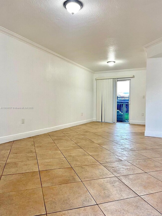 Foto del edificio - 3021 W 76th St