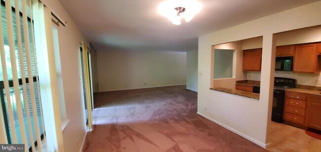 Building Photo - 4002 Society Dr