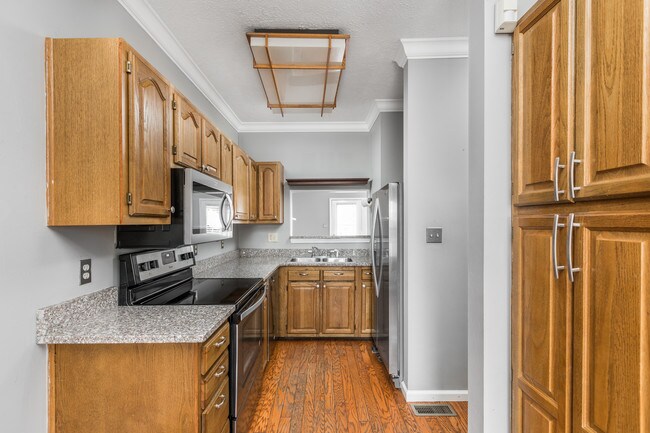 Building Photo - 624 E New York St