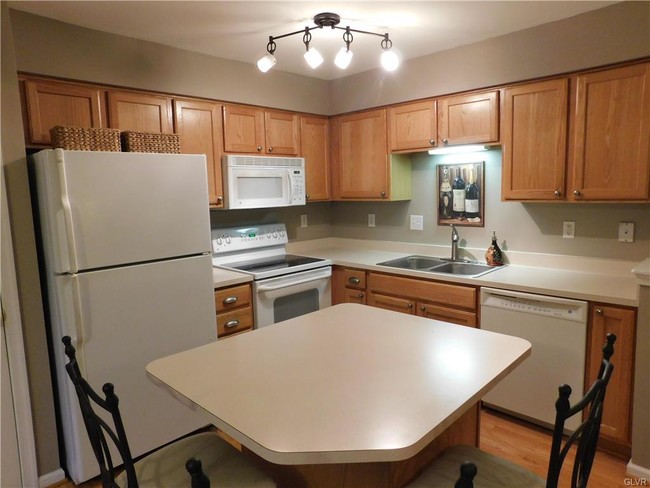 Building Photo - 4110 Huckleberry Dr