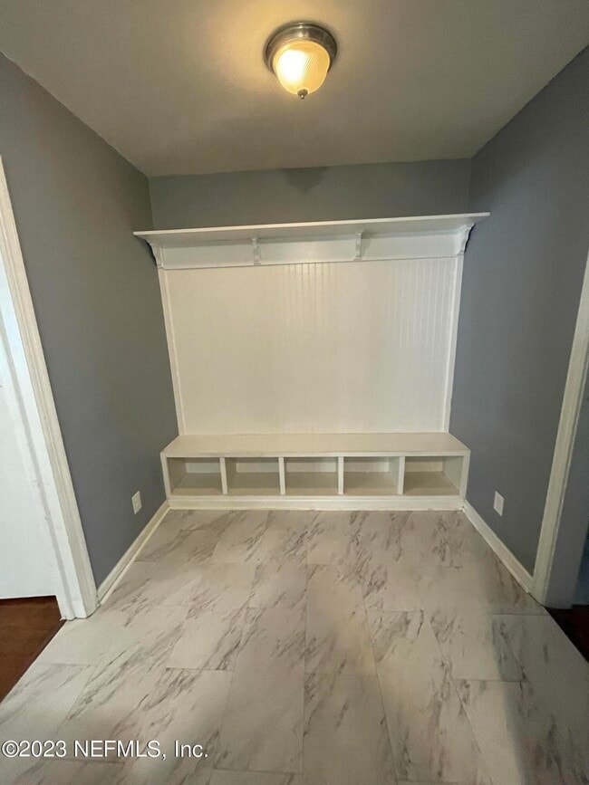 Foto del edificio - 2966 Remington St