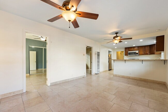 Foto del edificio - 3896 Harney St