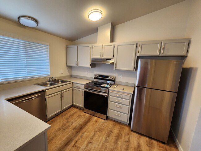 Foto del edificio - South Marysville 3 bedroom Rambler with fe...