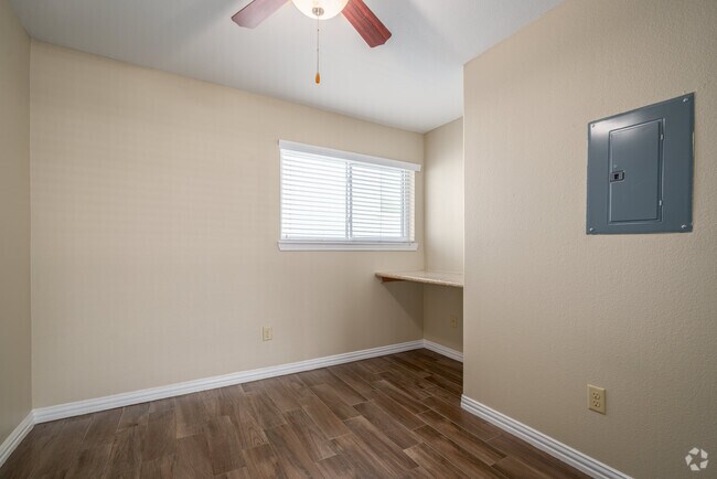 1 habitación, 1 baño - 780 pies cuadrados - Estudio - Twin Pines