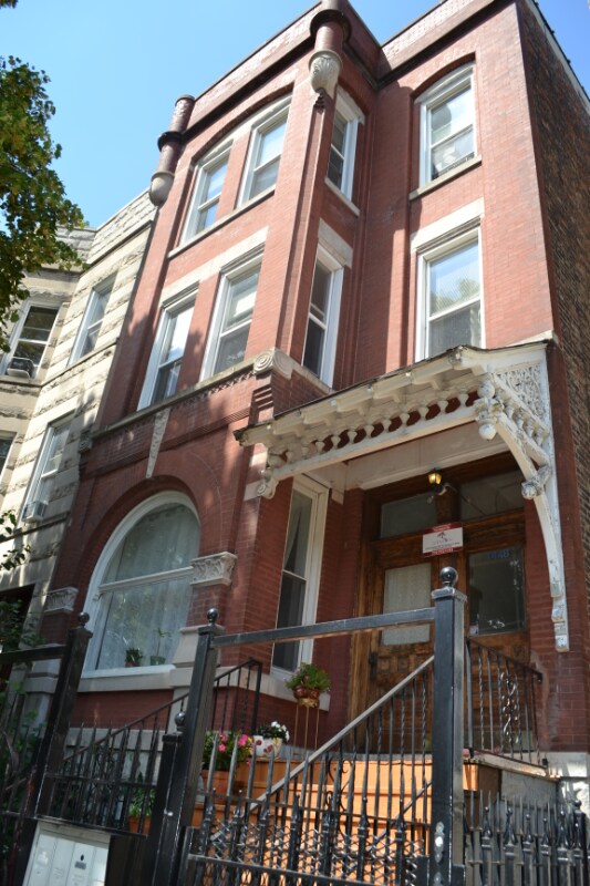 Primary Photo - 1448 N Maplewood Ave