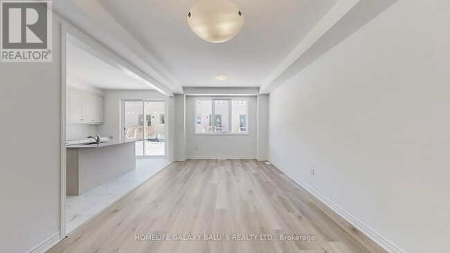 Photo du bâtiment - 3203 Brigadier Ave