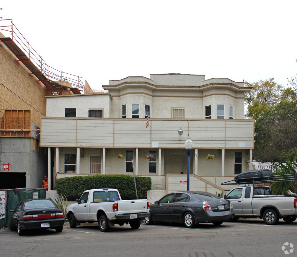 Building Photo - 528 14th St
