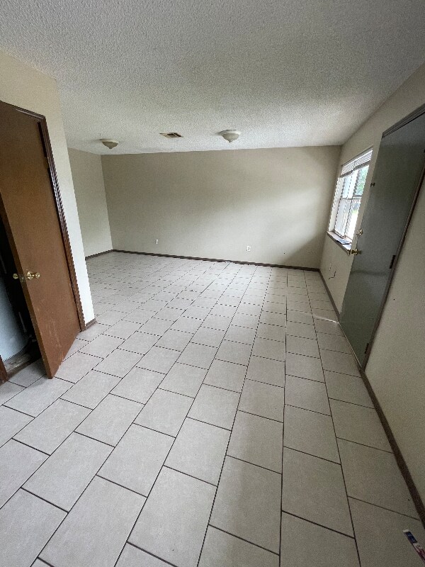 Foto del edificio - 222 N Hoke St
