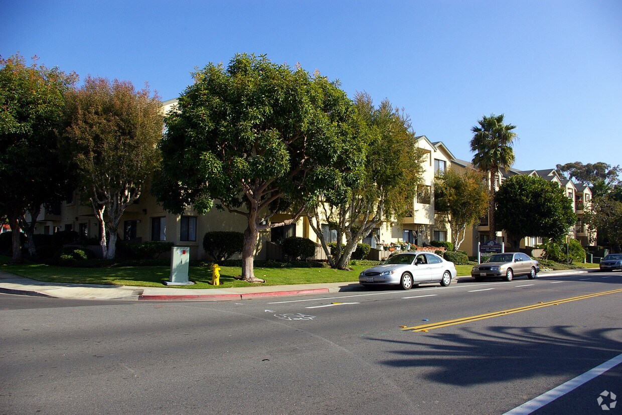 Primary Photo - Jefferson House II Senior Apartments