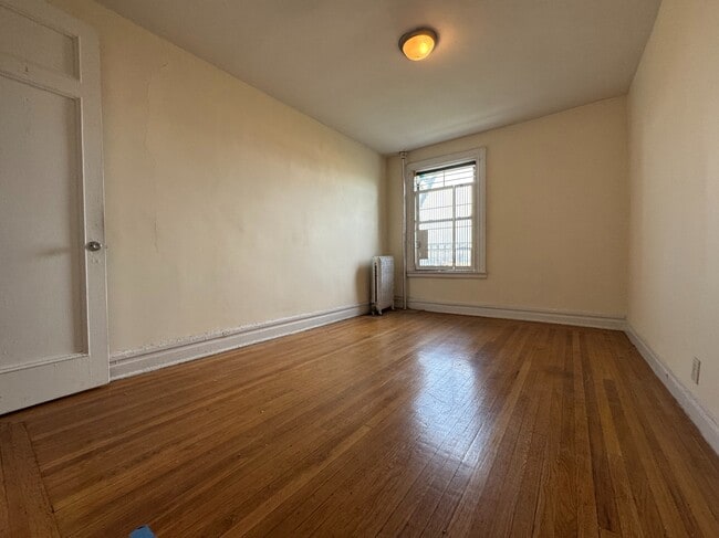 Foto del edificio - 884 Riverside Dr
