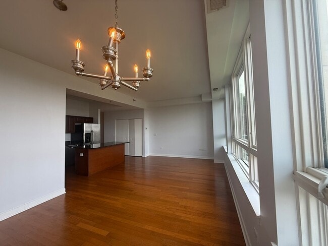 Building Photo - 6000 N Cicero Ave