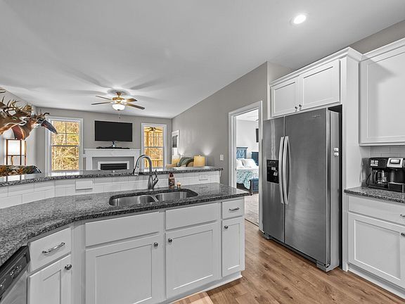 Building Photo - Build Equity While Leasing - Lease and Own...