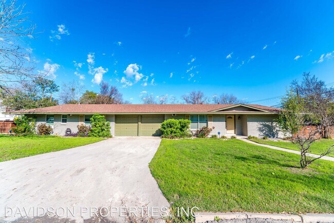Building Photo - 2 br, 1 bath House - 447 Brees Blvd